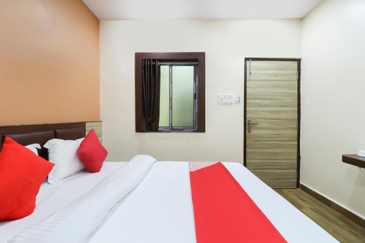 Capital O Hotel 7Th Heaven Jamshedpur Exterior foto