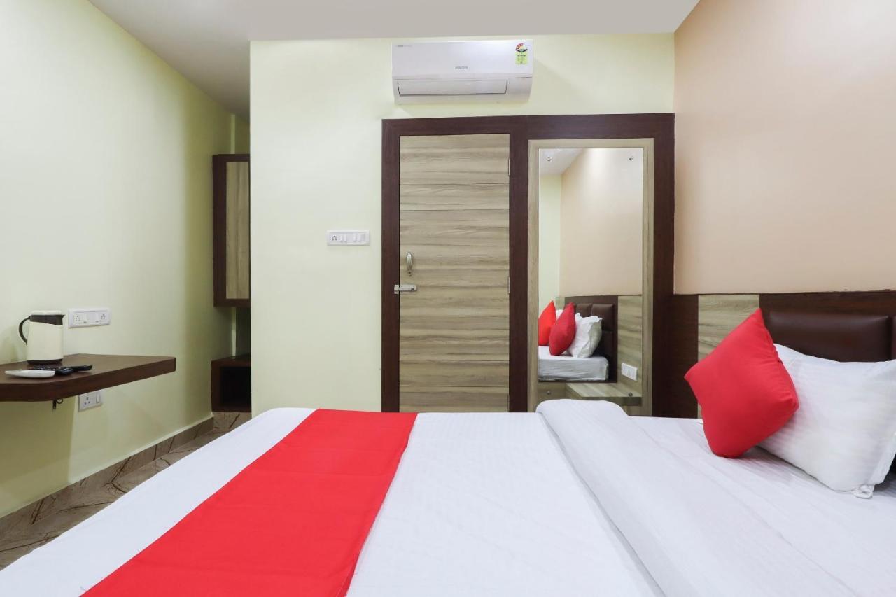 Capital O Hotel 7Th Heaven Jamshedpur Exterior foto