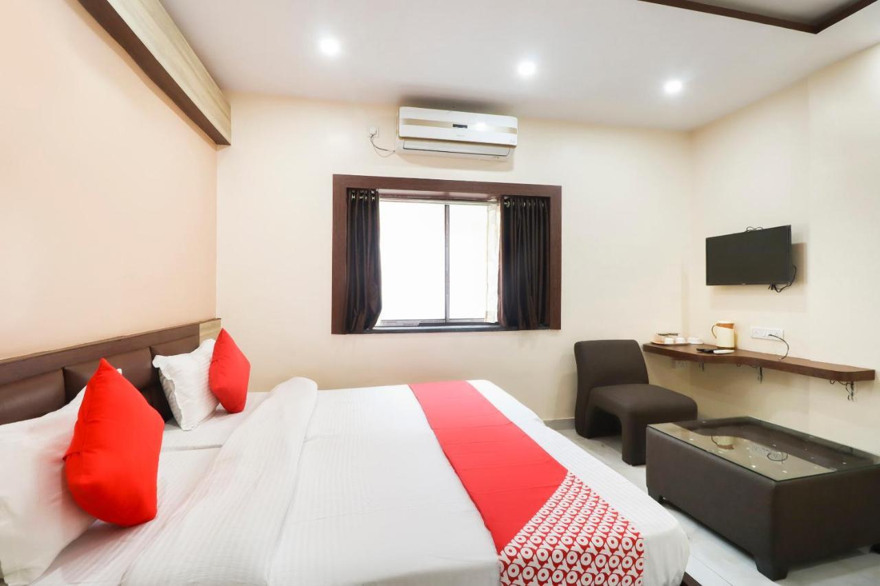 Capital O Hotel 7Th Heaven Jamshedpur Exterior foto