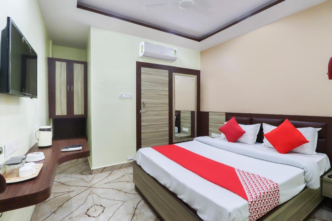 Capital O Hotel 7Th Heaven Jamshedpur Exterior foto
